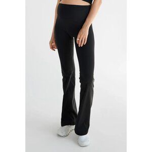 Lo+Jayne The Lounge Flare Legging in Black